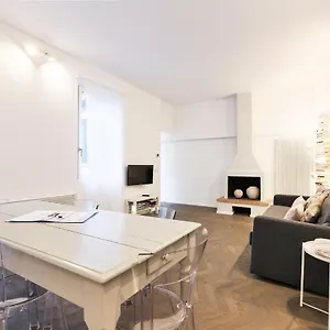 Prestige Boutique Homes - Il Nido Dei Navigli , Milan Italy